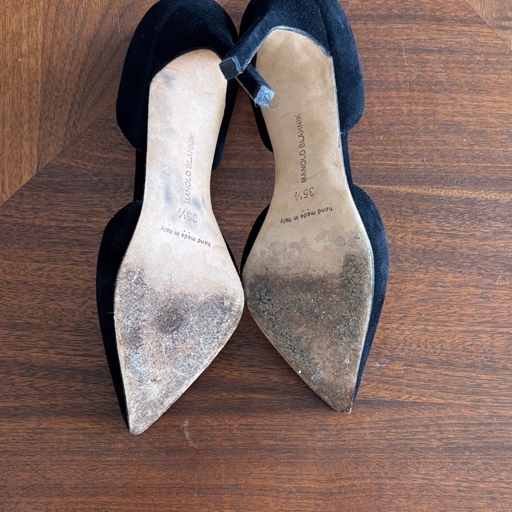 Manolo Blahnik Black D’Orsay Suede Heels - Picture 4 of 6